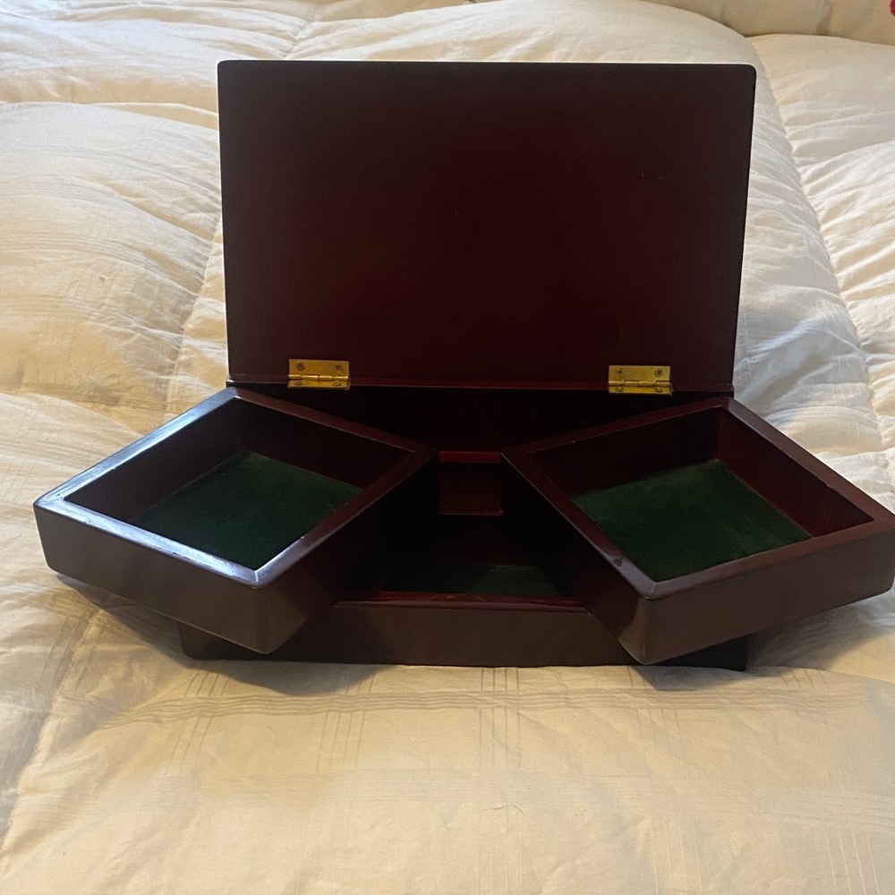 Elegant Maroon Jewelry Box with Gold Hinges - Picture 4 of 4